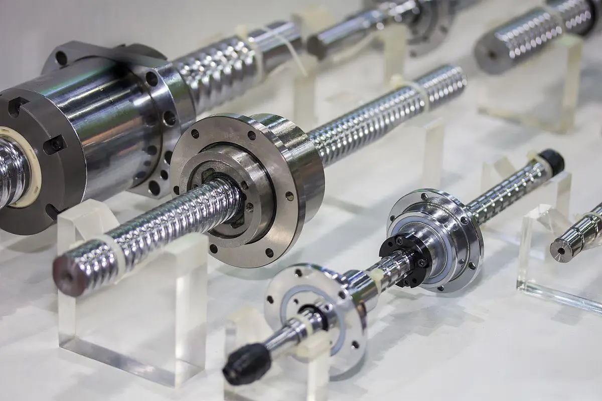 直線軸承可以旋轉(zhuǎn)嗎？